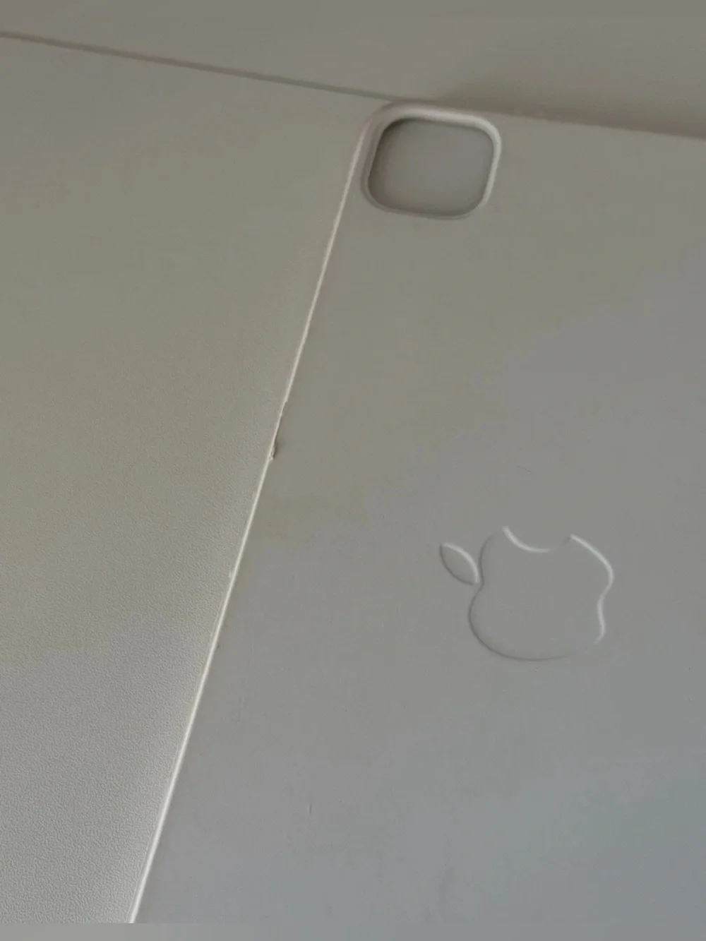 Apple iPad Magic Keyboard Model A2261